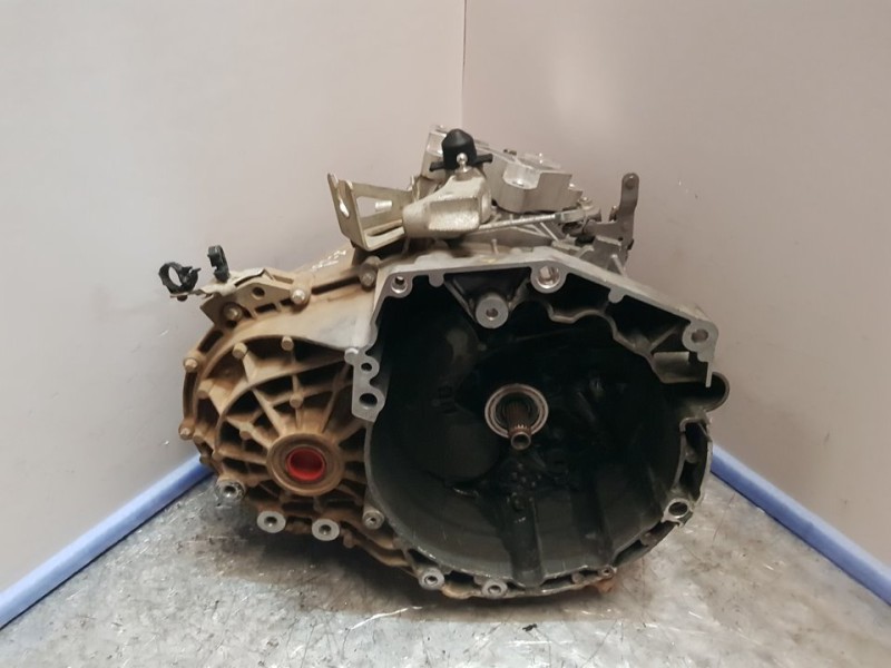 Recambio de caja cambios para jeep compass ii limited 4x2 referencia OEM IAM P68253041AA 00520029600 6VELOCIDADES