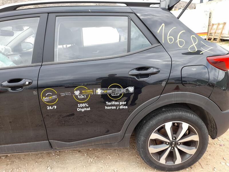 Recambio de puerta trasera izquierda para kia stonic (yb) 1.0 t-gdi eco-dynamics+ referencia OEM IAM 77003H8401  