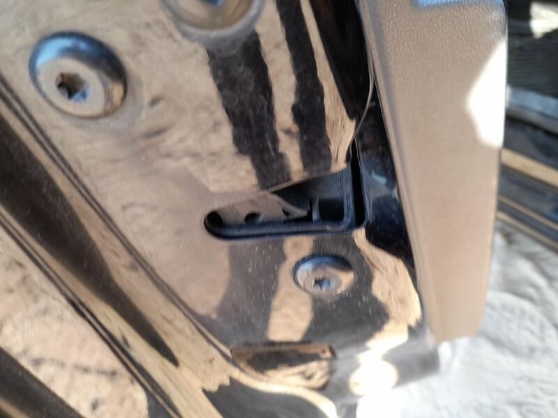 Recambio de cerradura puerta delantera izquierda para seat toledo iv (kg3) 1.6 tdi referencia OEM IAM 5TB837015E  