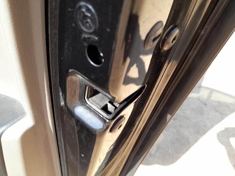 Recambio de cerradura puerta trasera derecha para seat toledo iv (kg3) 1.6 tdi referencia OEM IAM 5TA839016P  