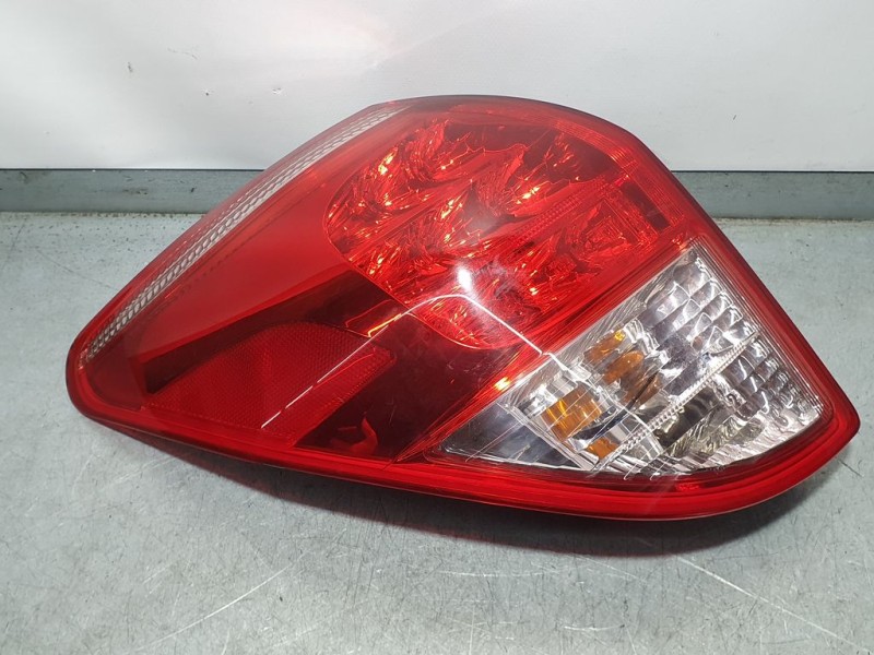 Recambio de piloto trasero izquierdo para toyota rav 4 (a3) sol referencia OEM IAM 8156142091  