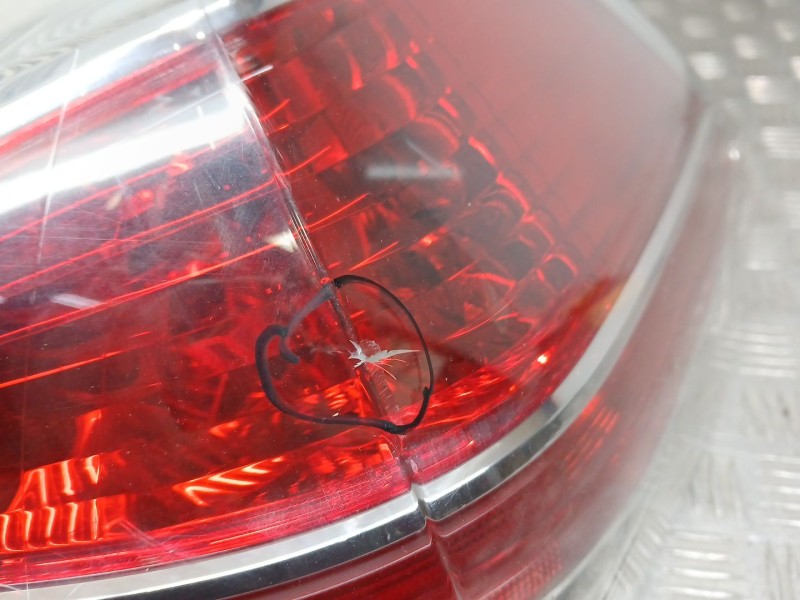 Recambio de piloto trasero derecho exterior para nissan x-trail iii (t32_, t32r, t32rr) 1.6 dci (t32) referencia OEM IAM 265506F