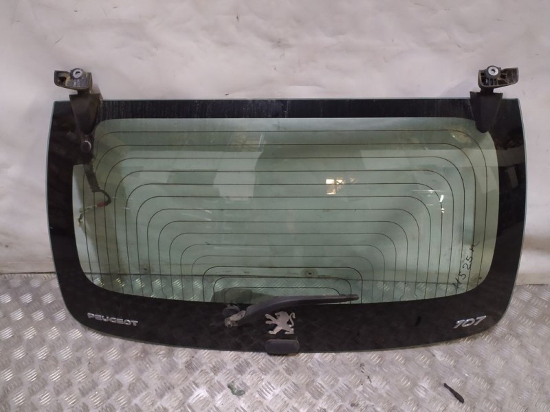 Recambio de porton trasero para peugeot 107 urban referencia OEM IAM   