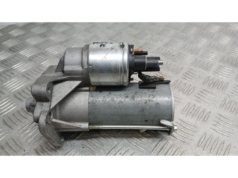 Recambio de motor arranque para renault clio iv business referencia OEM IAM 233003329R VALEO TS12E9