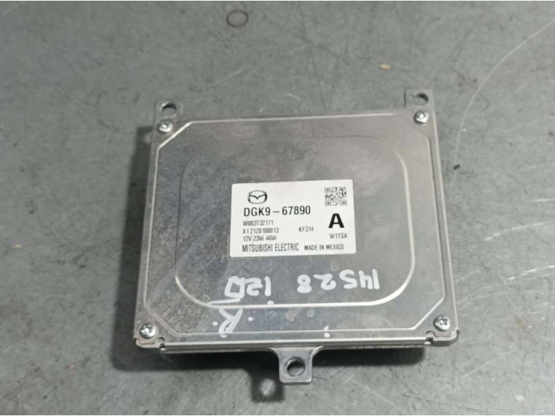 Recambio de centralita faros xenon para mazda cx-30 basis 2wd referencia OEM IAM DGK967890 W003T32171 MITSUBISHI