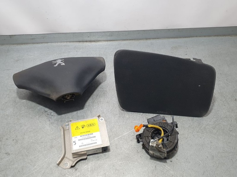 Recambio de kit airbag para peugeot 107 urban referencia OEM IAM 891700H050  