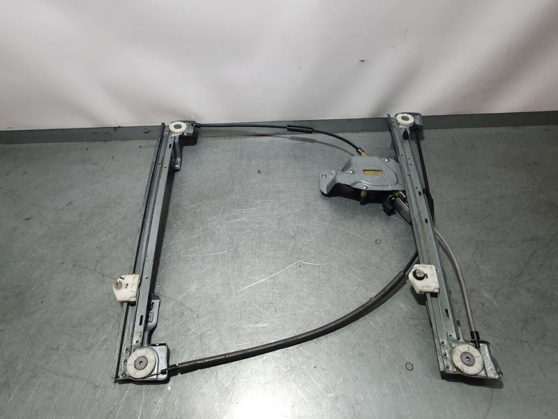 Recambio de elevalunas delantero derecho para renault kangoo extrem referencia OEM IAM 807207012R  ELECTRICO