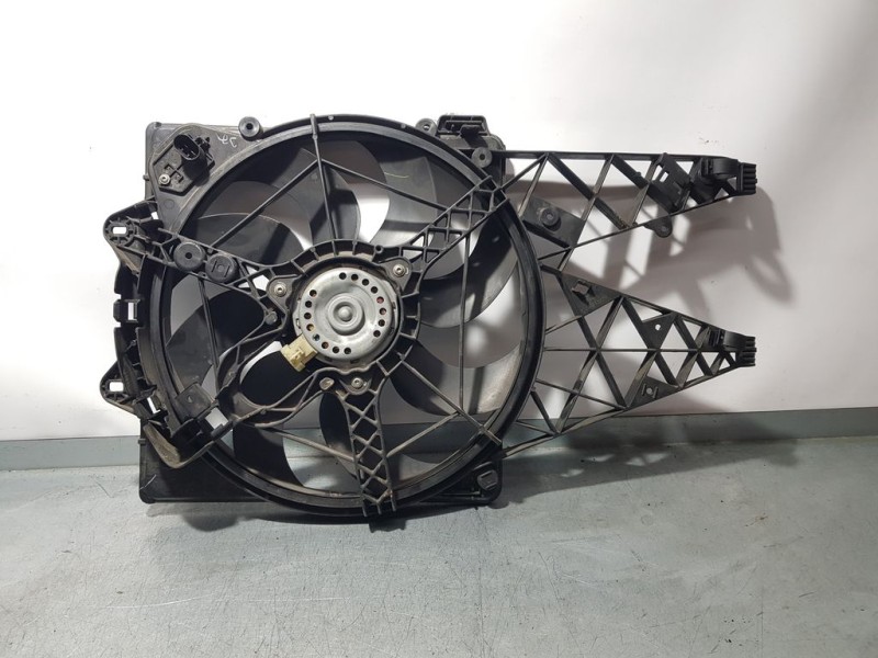 Recambio de electroventilador para fiat doblo ii cargo (263) furgón base referencia OEM IAM 520285850 8E4200000 MOPAR
