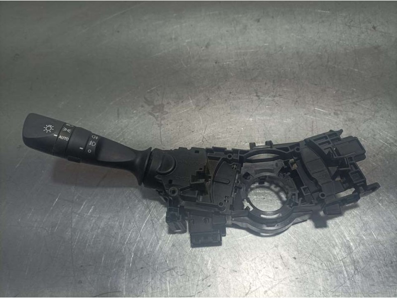 Recambio de mando luces para toyota c-hr hybrid advance referencia OEM IAM F4050 17J591 