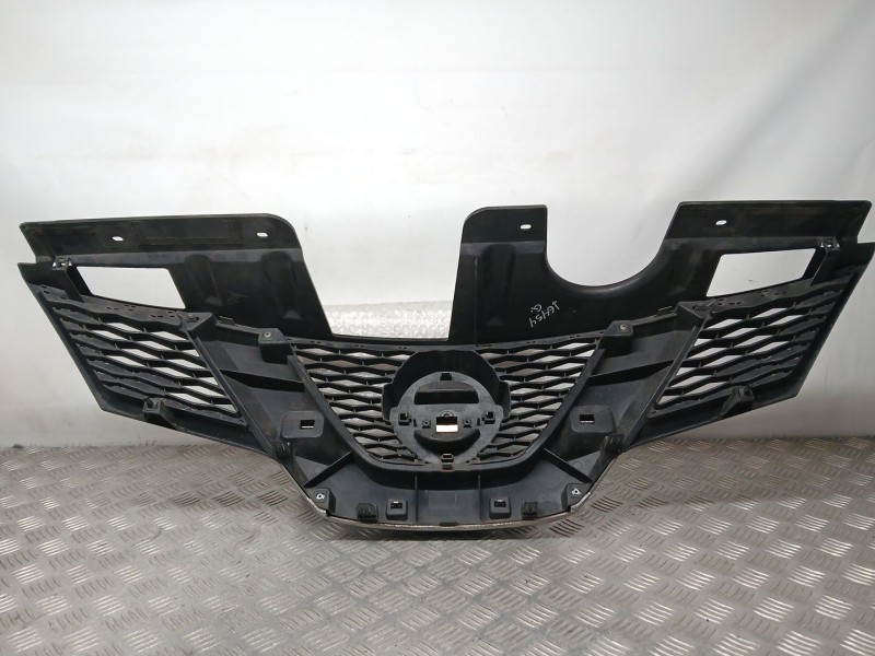Recambio de rejilla delantera para nissan x-trail iii (t32_, t32r, t32rr) 1.6 dci (t32) referencia OEM IAM 623104CE0A  