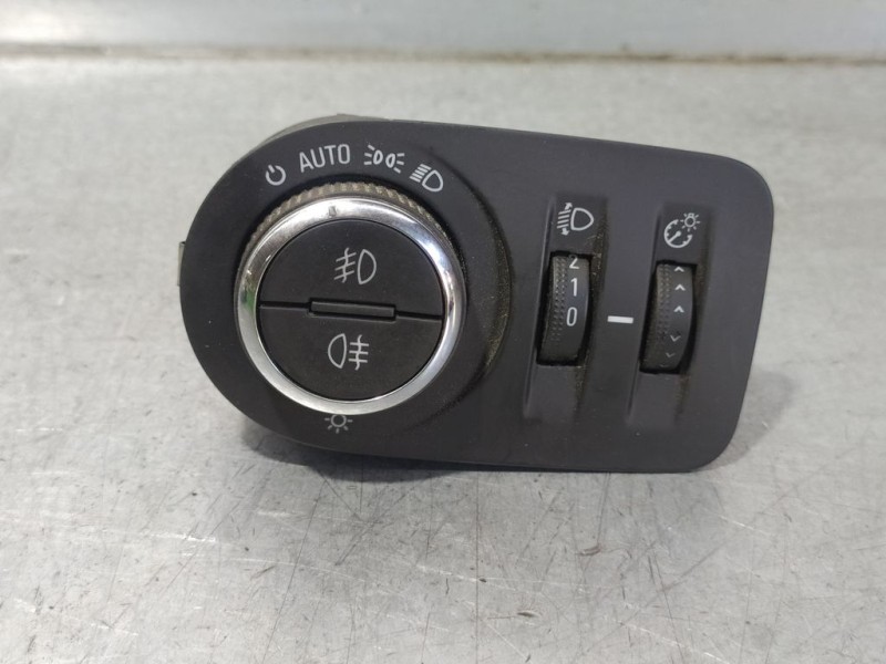 Recambio de mando luces para opel corsa e business referencia OEM IAM 13470446  