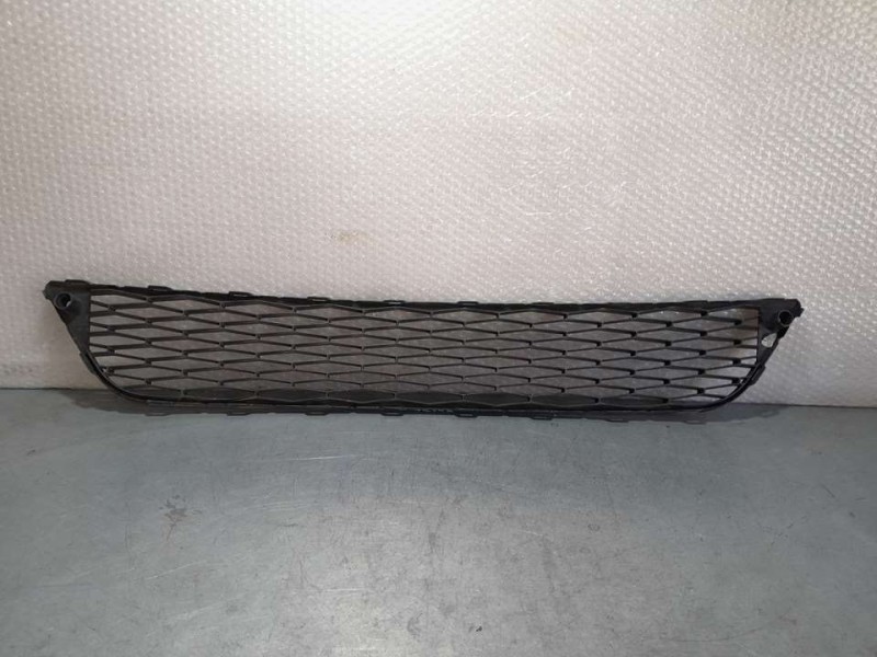 Recambio de rejilla central paragolpes para seat leon (5f1) reference referencia OEM IAM 5Q0122323A  