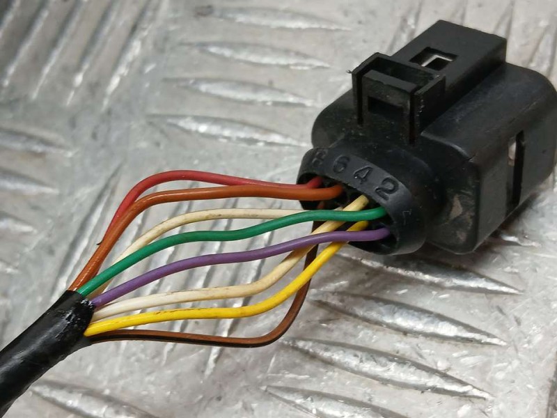 Recambio de retrovisor izquierdo para seat leon (5f1) reference referencia OEM IAM 5F1857507P 8 CABLES ELECTRICO Y TOCADO