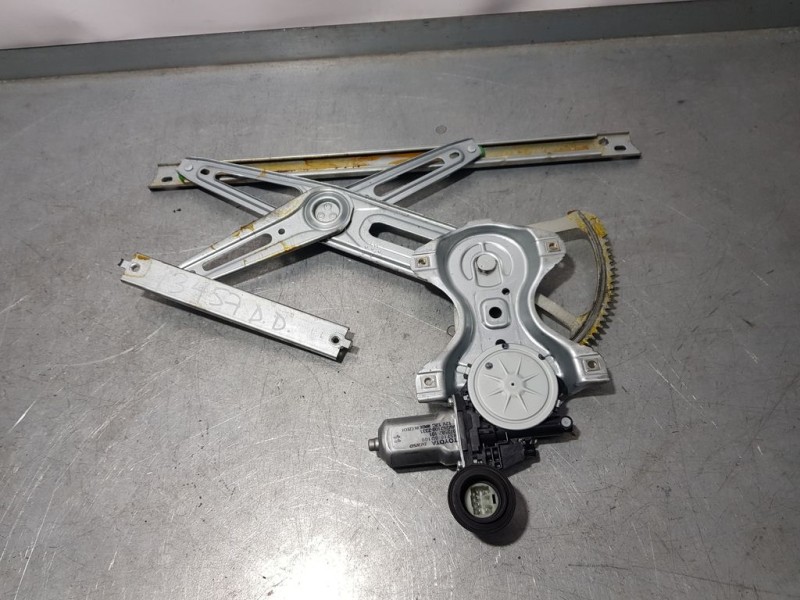 Recambio de elevalunas delantero derecho para toyota yaris active referencia OEM IAM 857100D100 973582101 DENSO ELECTRICO 6 PINS