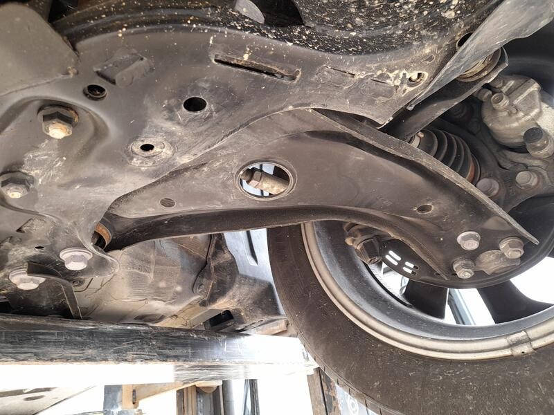 Recambio de brazo suspension inferior delantero izquierdo para toyota aygo x (_b7_) 1.0 vvt-i (kgb70) referencia OEM IAM 48069K0