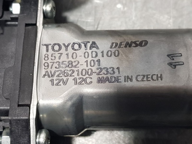 Recambio de elevalunas delantero derecho para toyota yaris active referencia OEM IAM 857100D100 973582101 DENSO ELECTRICO 6 PINS