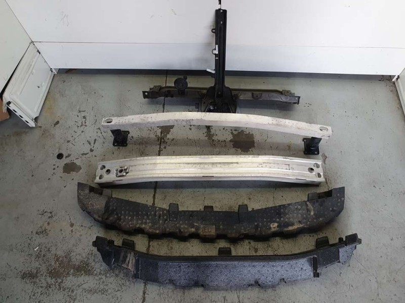 Recambio de paragolpes delantero para toyota c-hr hybrid advance referencia OEM IAM 52119F4910 53301F4010 CAPO 