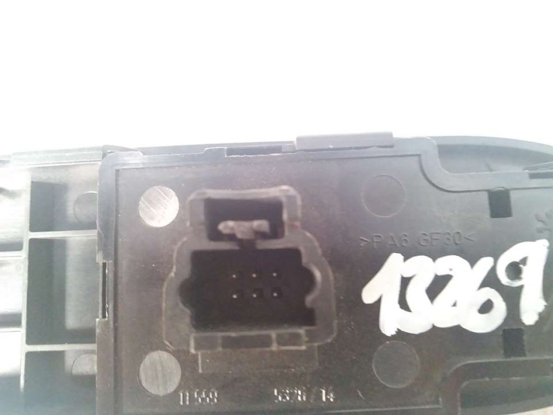 Recambio de mando elevalunas delantero izquierdo para peugeot 307 berlina (s2) xt referencia OEM IAM 96351622XT  