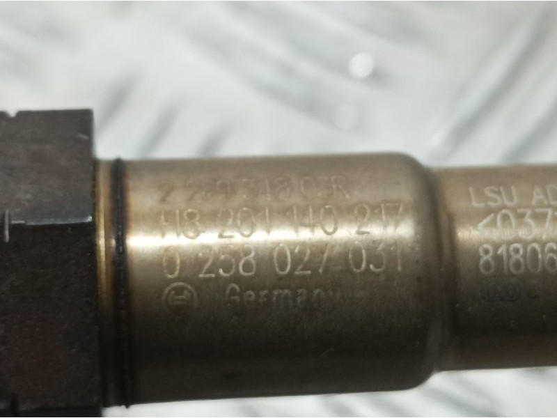 Recambio de sonda lambda para dacia sandero stepway referencia OEM IAM 8201140217 0258027031 BOSCH