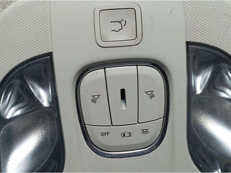 Recambio de luz interior para jeep compass ii limited 4x2 referencia OEM IAM P6QJ11PS4AA4968  