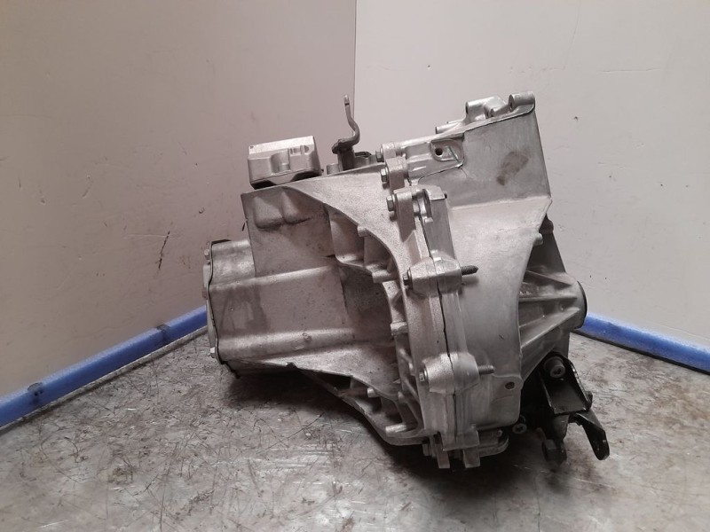 Recambio de caja cambios para peugeot 2008 (--.2013) allure referencia OEM IAM 20EA59 3404251 6VELOCIDADES