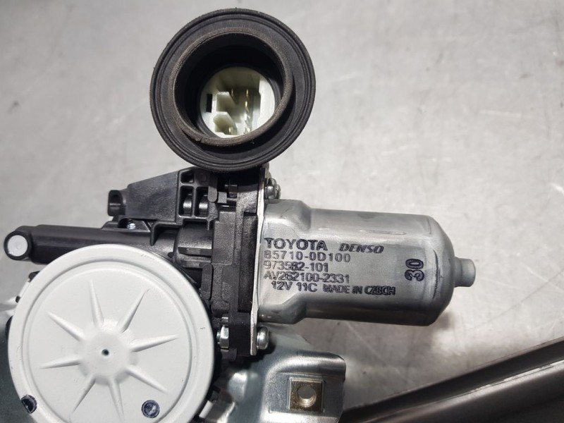 Recambio de elevalunas trasero izquierdo para toyota yaris active referencia OEM IAM 857100D100 973582101 DENSO ELECTRICO