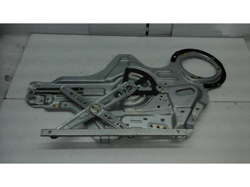 Recambio de elevalunas delantero izquierdo para kia cerato 2.0 lx crdi familiar (5-ptas.) referencia OEM IAM AM050B0 2 PINS ELEC