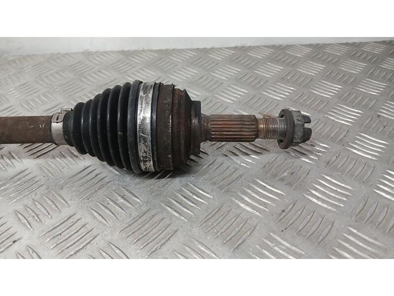 Recambio de transmision delantera derecha para renault clio iv business referencia OEM IAM 391008239R  