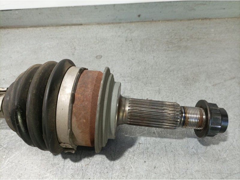 Recambio de transmision delantera derecha para toyota yaris active referencia OEM IAM 434100D510  