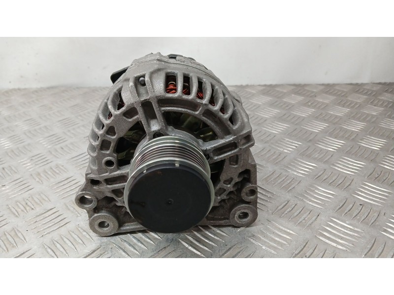 Recambio de alternador para skoda fabia ii (542) 1.4 tdi referencia OEM IAM 045903023 BOSCH 0124325012
