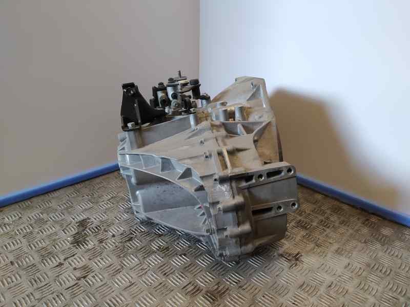 Recambio de caja cambios para kia sorento concept 2wd referencia OEM IAM 430003B000 G110101070 6VELOCIDADES