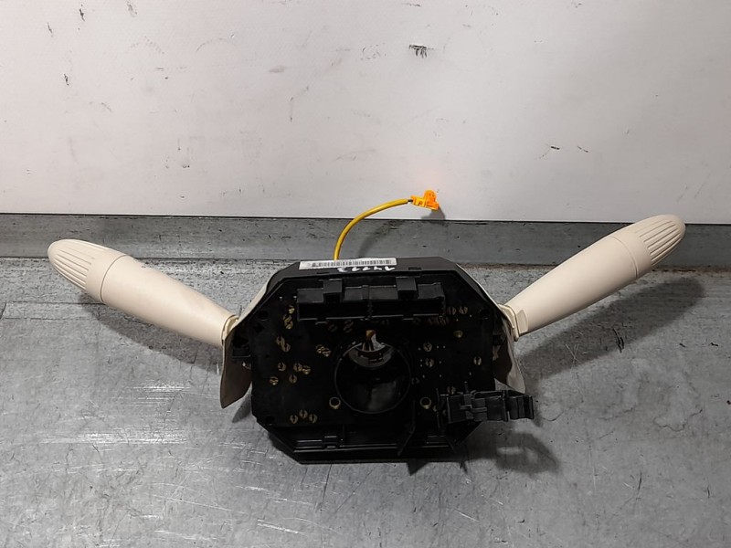 Recambio de mando luces y limpia para fiat nuova 500 (150) pop referencia OEM IAM 07354724620  