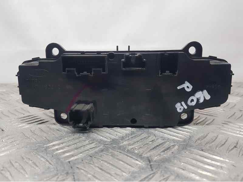 Recambio de mando climatizador para ford tourneo courier (c4a) titanium referencia OEM IAM E1067607D  