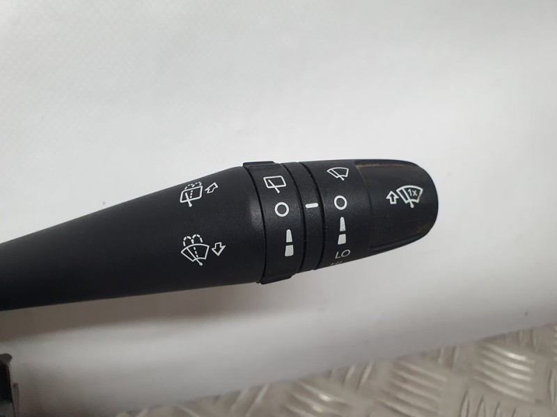 Recambio de mando luces y limpia para jeep compass ii limited 4x2 referencia OEM IAM 6UE06LXHAA 28634543 