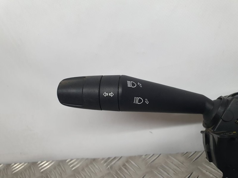 Recambio de mando luces y limpia para jeep compass ii limited 4x2 referencia OEM IAM 6UE06LXHAA 28634543 