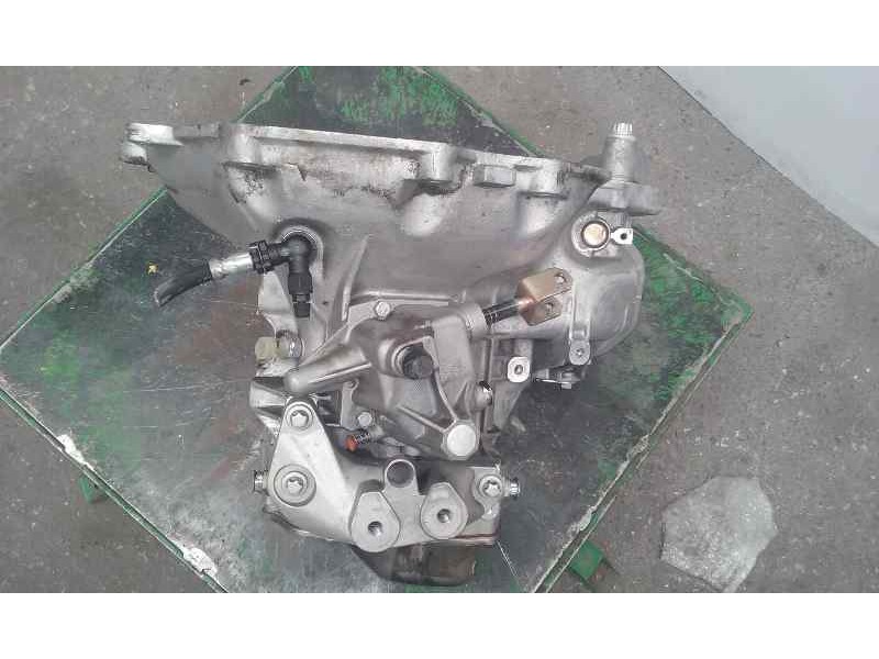 Recambio de caja cambios para opel corsa c club referencia OEM IAM 24424040 F13  A25Z02F 5VELOCIDADES