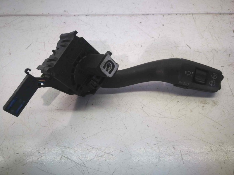 Recambio de mando limpia para audi a3 (8p) referencia OEM IAM 8P0953519A  