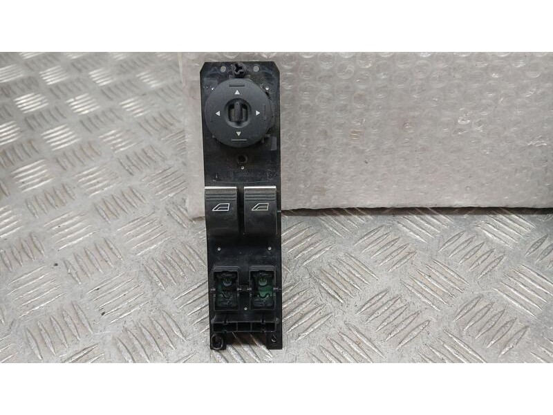 Recambio de mando elevalunas delantero izquierdo para ford tourneo courier (c4a) titanium referencia OEM IAM F1ET14A132EC C/ MAN