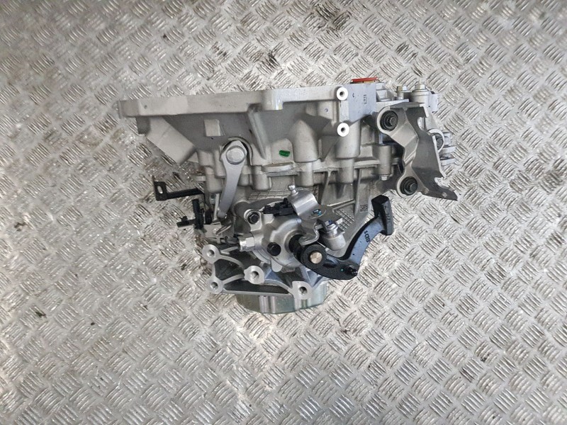 Recambio de caja cambios para chevrolet cruze hatchback (j305) 2.0 cdi referencia OEM IAM 55582863 6VELOCIDADES 