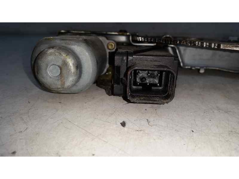 Recambio de elevalunas delantero izquierdo para opel corsa c club referencia OEM IAM  6 PINS ELECTRICO
