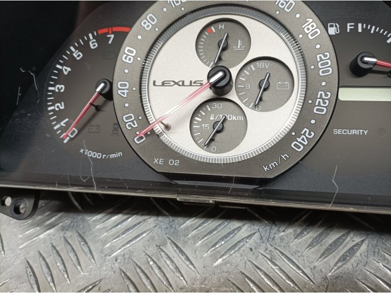 Recambio de cuadro instrumentos para lexus is200 (gxe10) 2.0 luxury referencia OEM IAM 8380056080JA 69260080 CRISTAL ROZADO