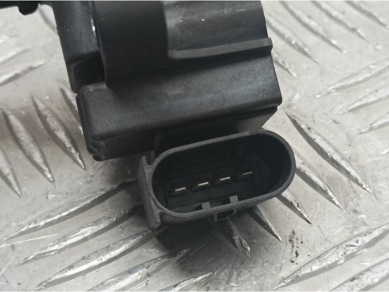 Recambio de bobina encendido para mercedes-benz clase b (247) b180 referencia OEM IAM A2829061000  