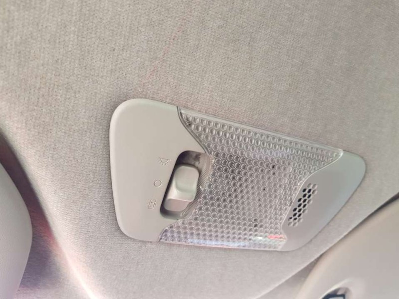 Recambio de luz interior para toyota aygo x-cite referencia OEM IAM 812600H010B0  