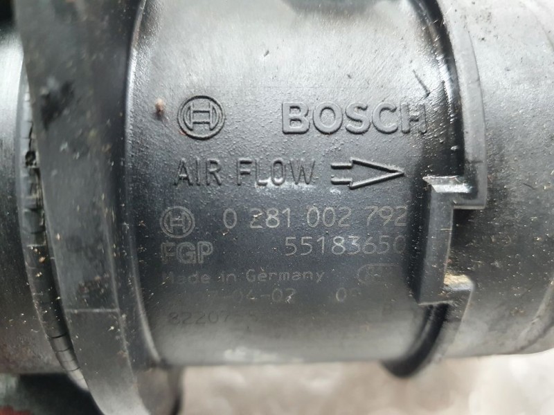 Recambio de caudalimetro para fiat bravo (198) 1.9 active multijet referencia OEM IAM 55183650 0281002792 BOSCH