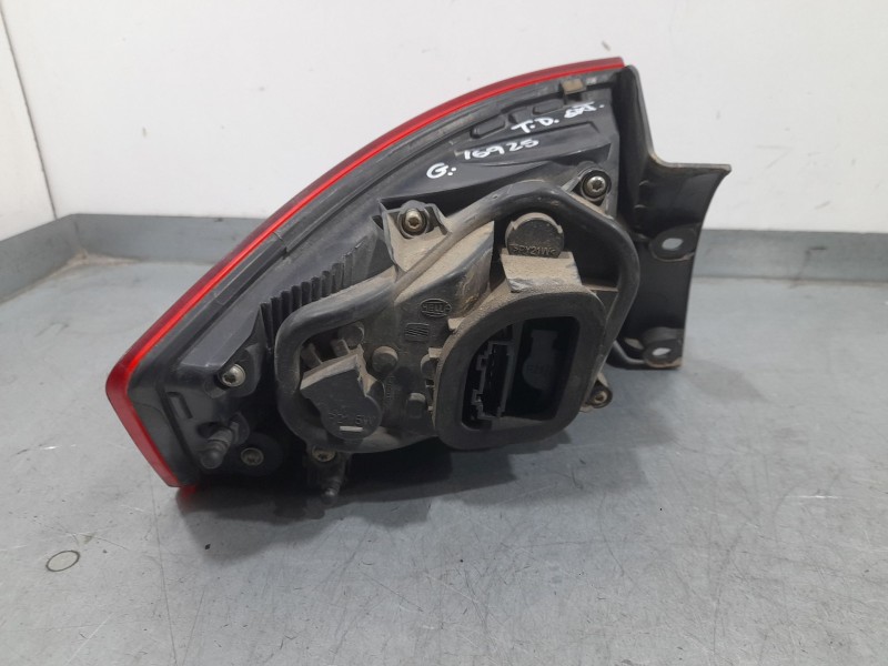 Recambio de piloto trasero derecho exterior para seat toledo iv (kg3) 1.6 tdi referencia OEM IAM 6JH945096E 18489602 HELLA