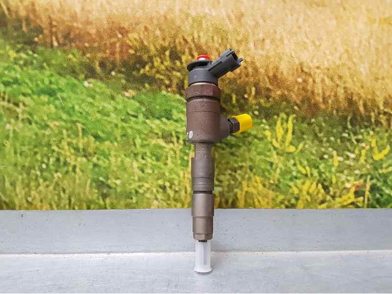Recambio de inyector para peugeot 208 access referencia OEM IAM 870689 0445110339 BOSCH