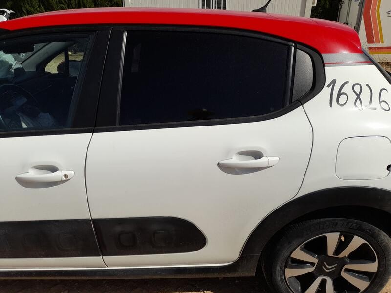 Recambio de puerta trasera izquierda para citroën c3 iii (sx) 1.2 vti 82 referencia OEM IAM 9812716780  