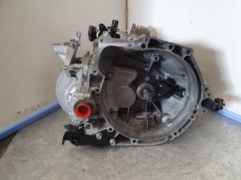 Recambio de caja cambios para peugeot 308 allure referencia OEM IAM 20MB53 1478573 6VELOCIDADES