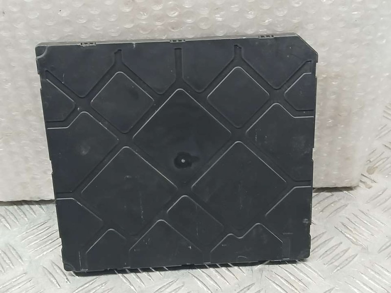 Recambio de caja reles / fusibles para volkswagen golf vii sportsvan advance bluemotion tech referencia OEM IAM 5Q0937084CM A2C1