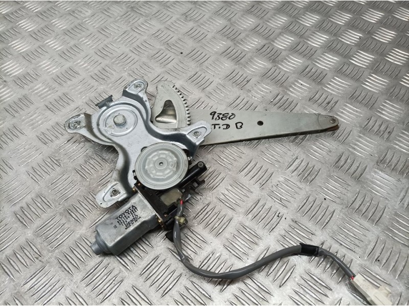 Recambio de elevalunas trasero derecho para lexus is200 (gxe10) 2.0 luxury referencia OEM IAM 8571053030 621009851 ELECTRICO 2 P